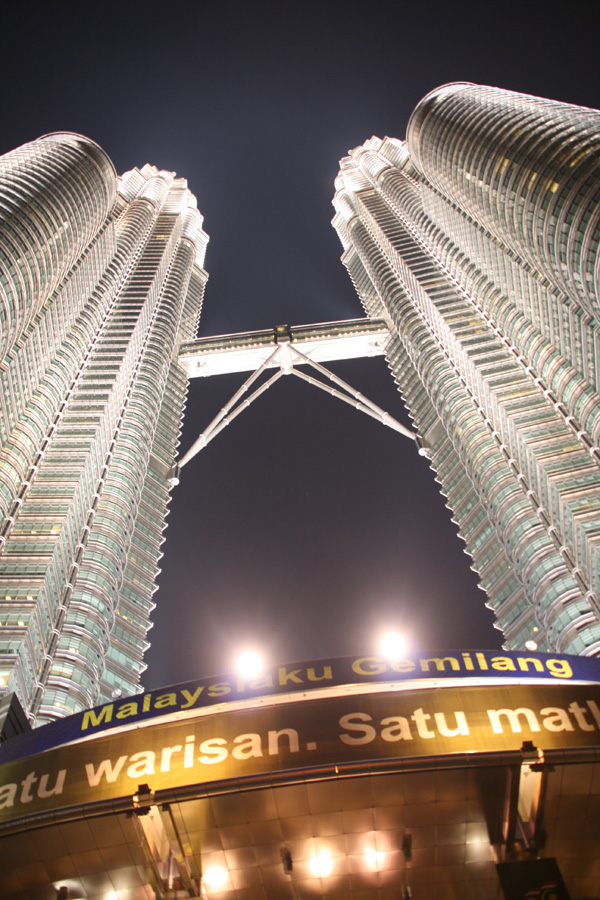 PetronasTowers_KualaLumpur